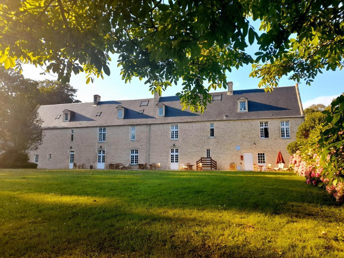 Le Manoir De Mathan A La Campagne 5 Mn D'arromanches Et 10 Mn De Bayeux Hotel